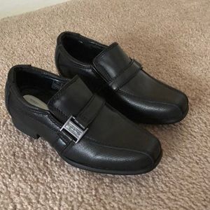 Kenneth Cole boy dress shoes